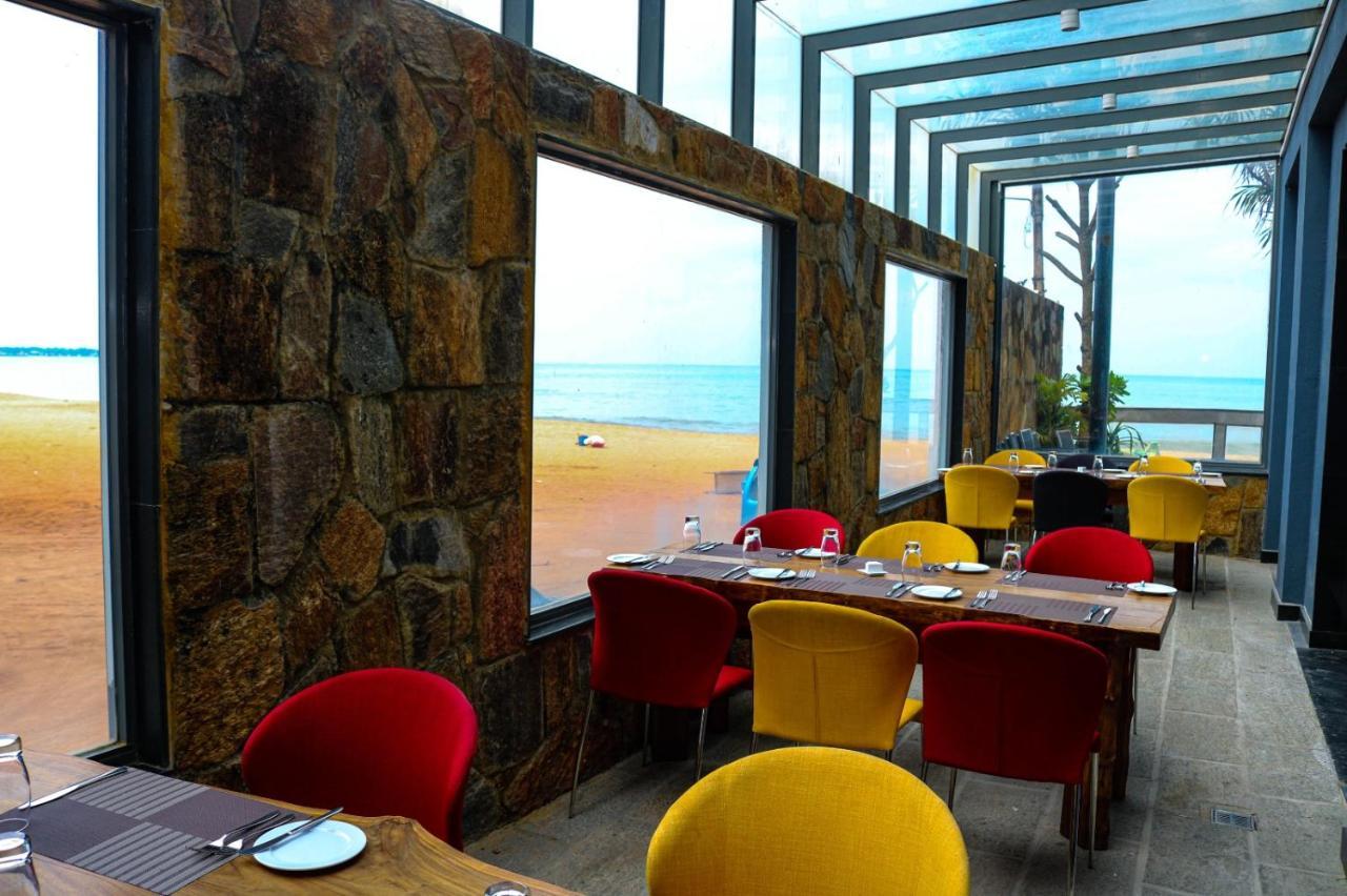 Earl'S Regent Negombo Hotel Екстериор снимка