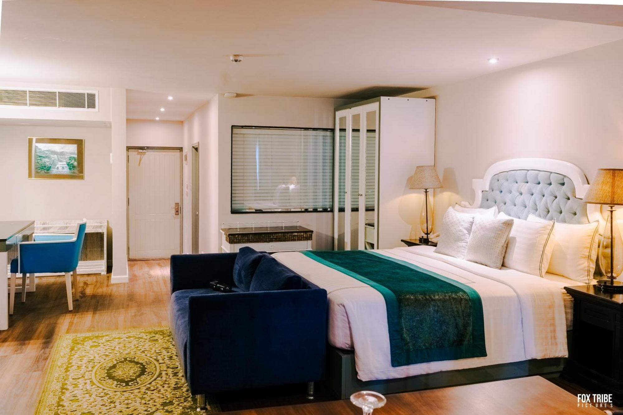 Earl'S Regent Negombo Hotel Екстериор снимка