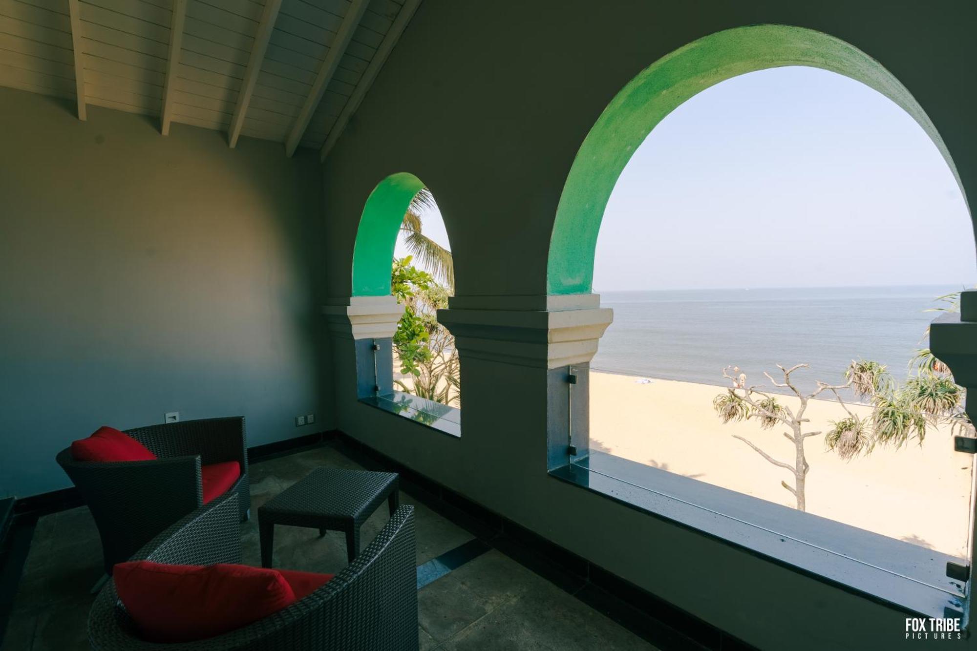 Earl'S Regent Negombo Hotel Екстериор снимка