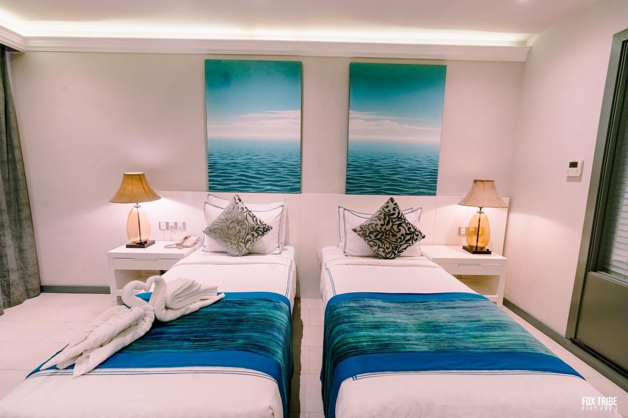 Earl'S Regent Negombo Hotel Екстериор снимка
